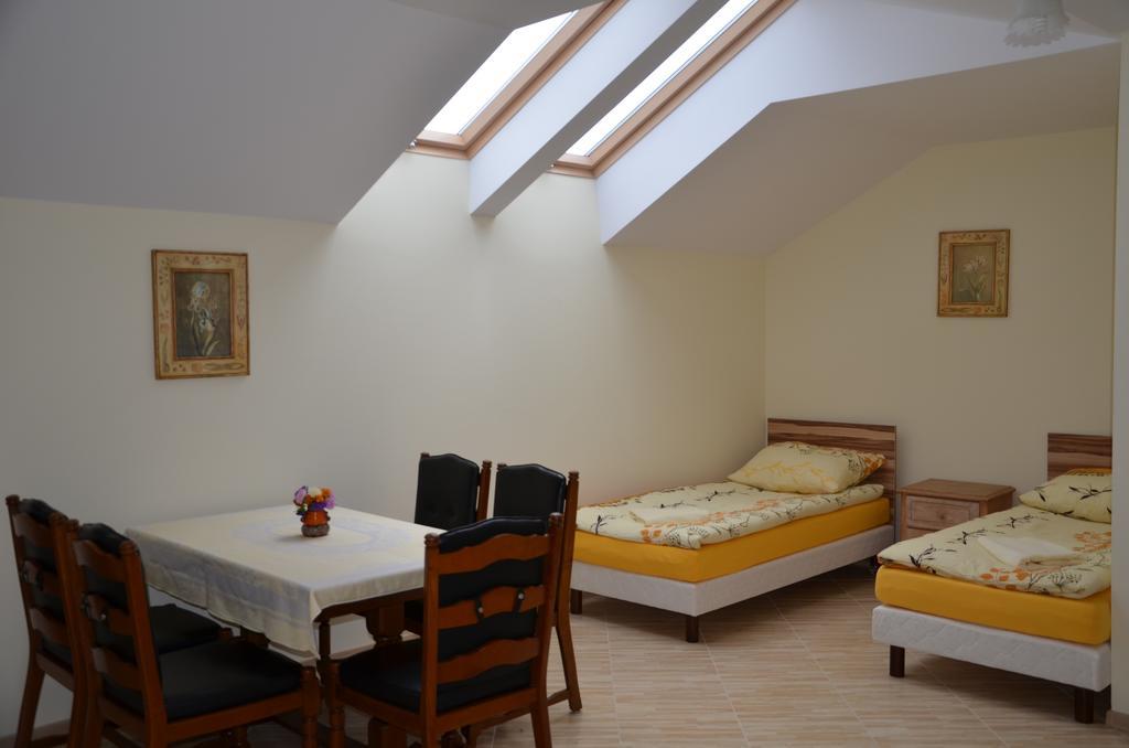 Apartamento Gosciniec Podkowa Włodawa Habitación foto